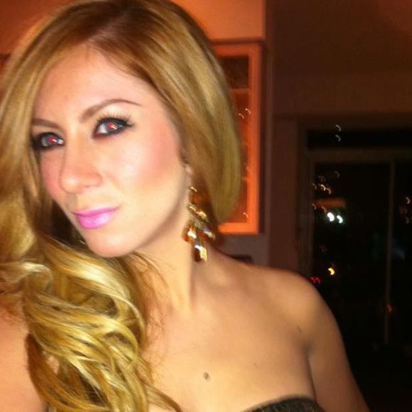 Meet your Posher, Renee - Picture 1 of 1